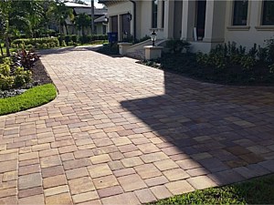 Tremron - Mega Old Towne - Autumn Blend - Driveway/South Tampa